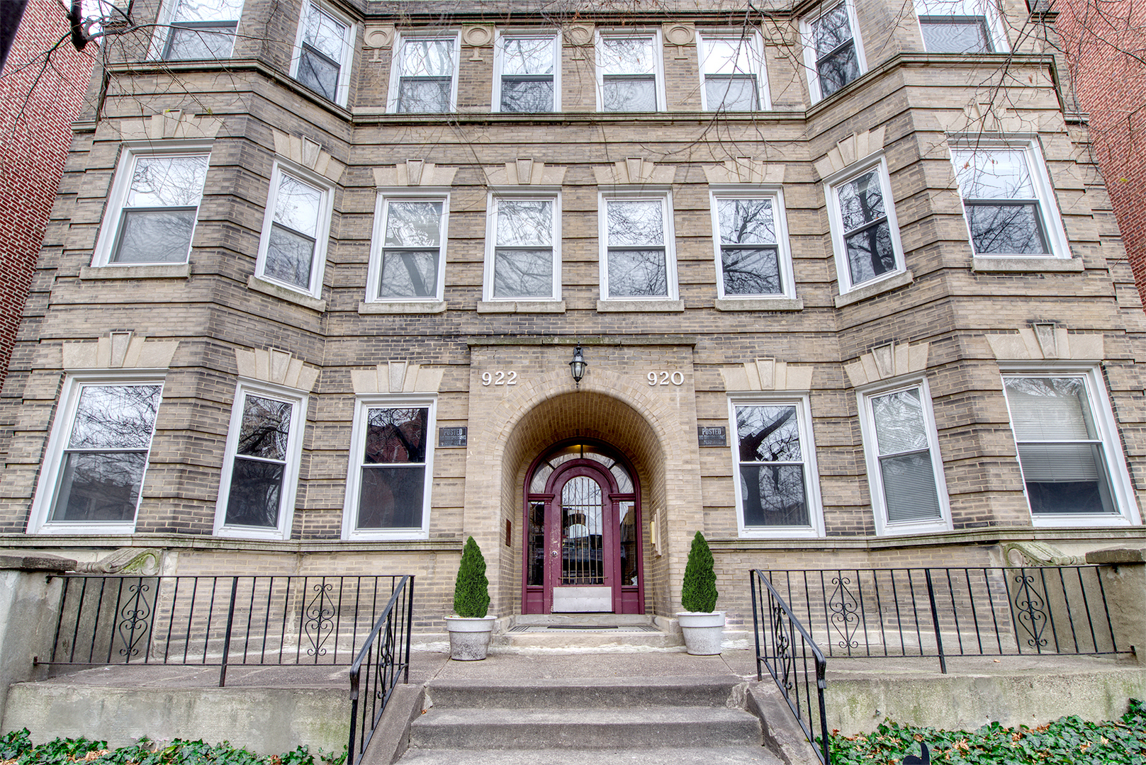 920 W Windsor Avenue Unit: 2E