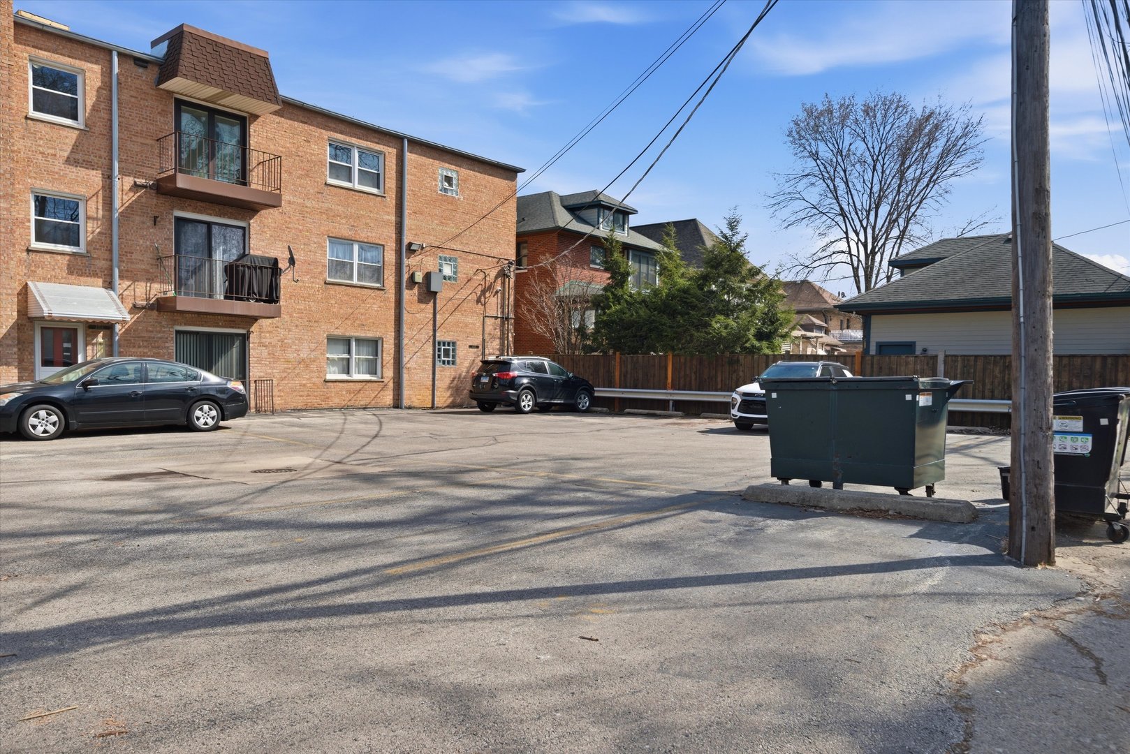 4340 N Keeler Avenue Unit: 1F
