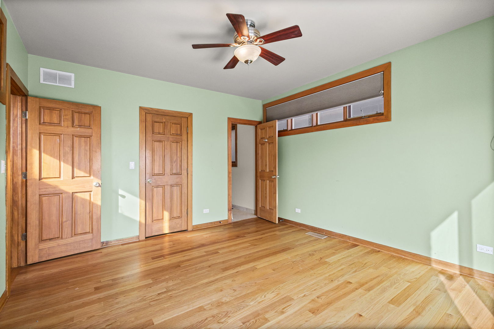 1031 N Marshfield Avenue Unit: 3