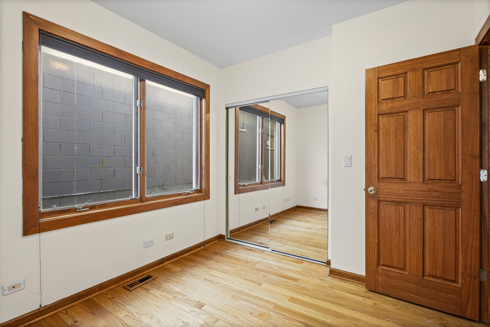 1031 N Marshfield Avenue Unit: 3