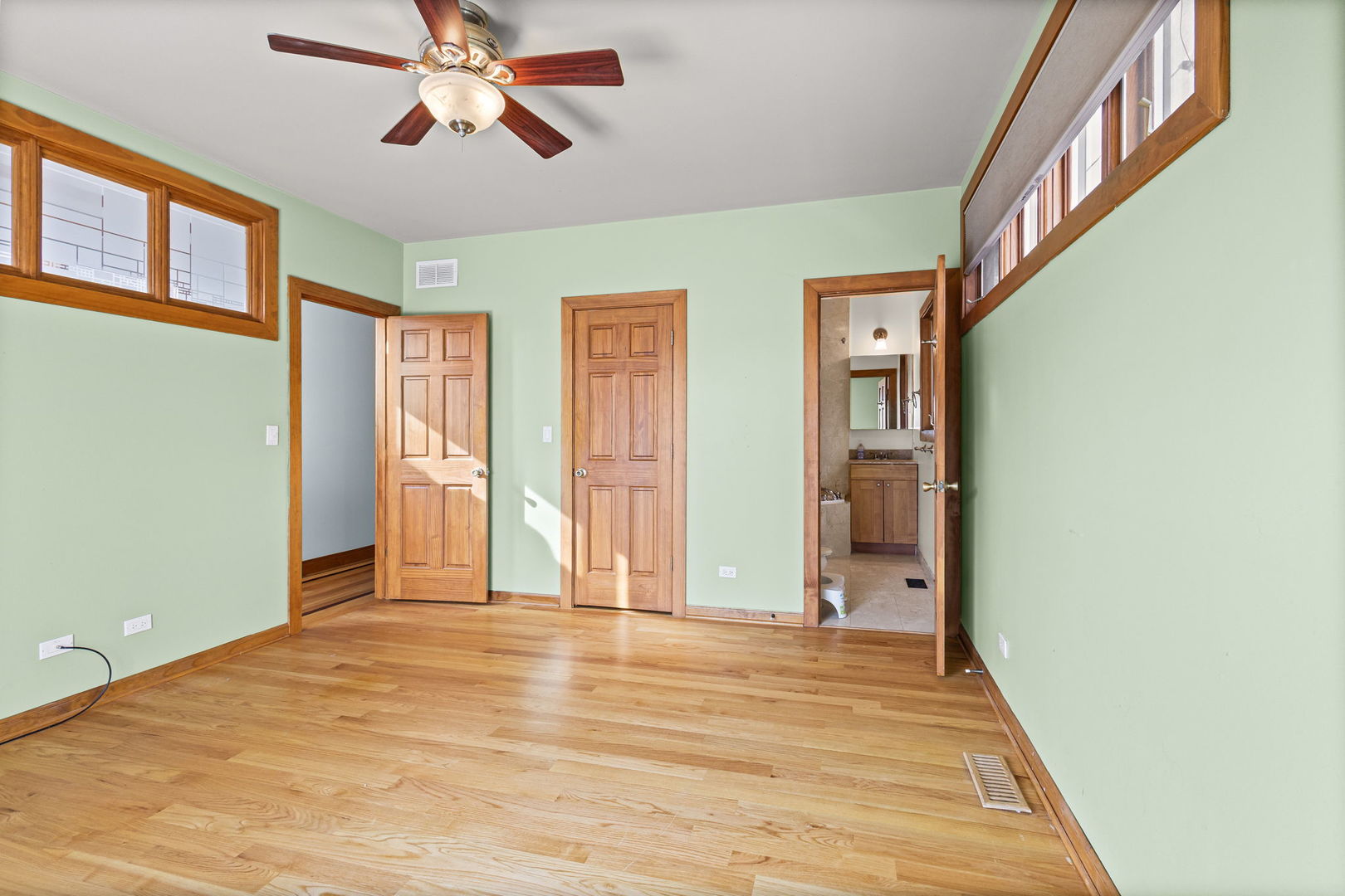 1031 N Marshfield Avenue Unit: 3