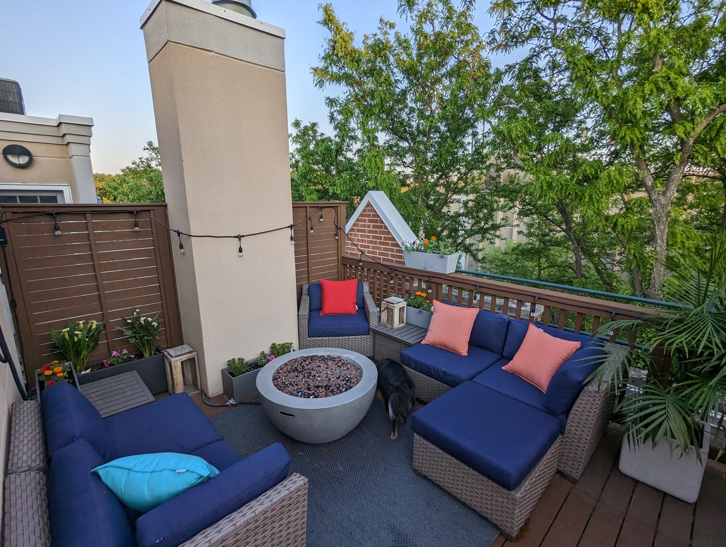 2501 N WAYNE Avenue Unit: 14