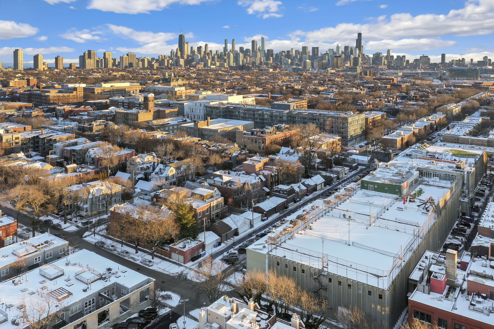 2501 N WAYNE Avenue Unit: 14