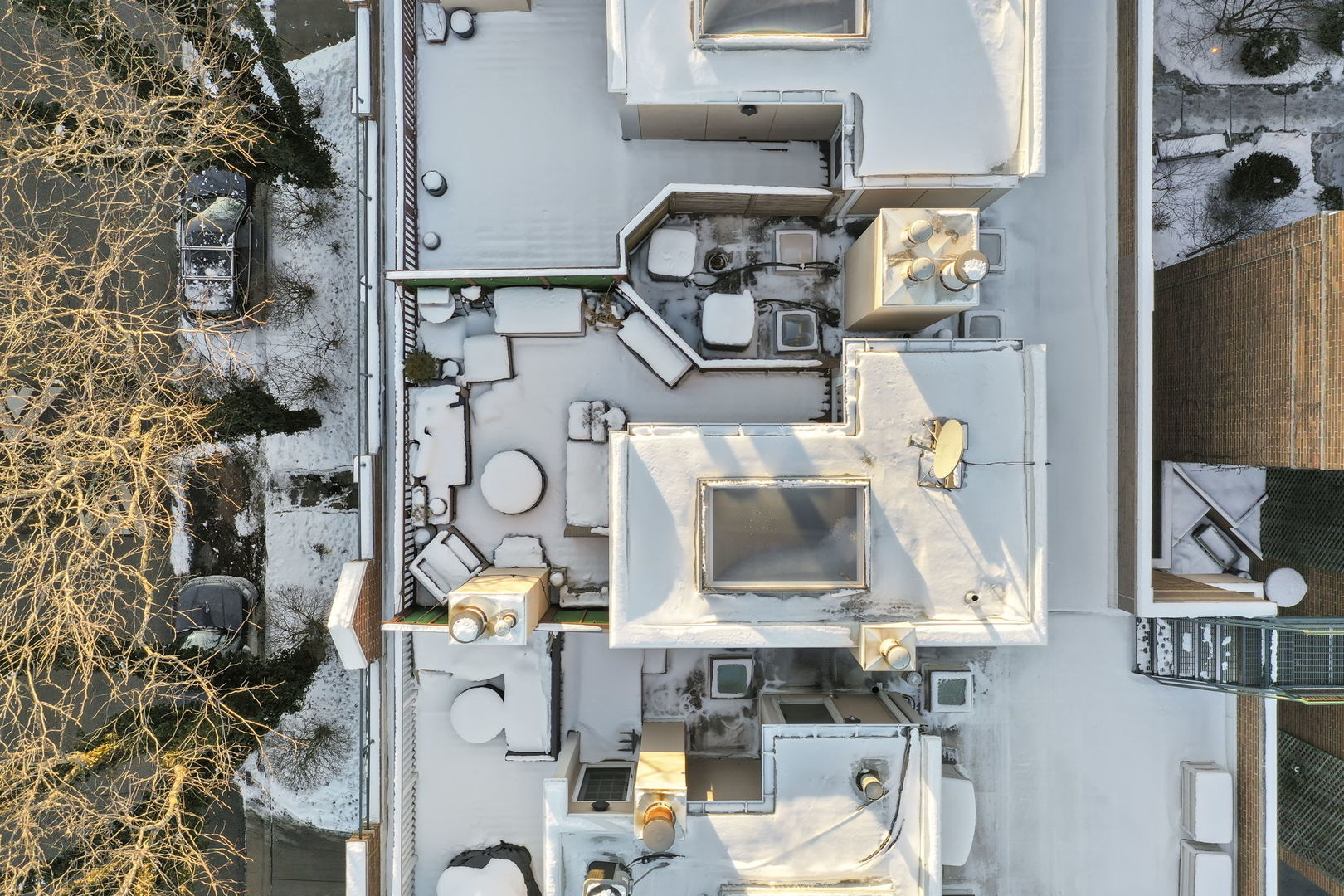 2501 N WAYNE Avenue Unit: 14
