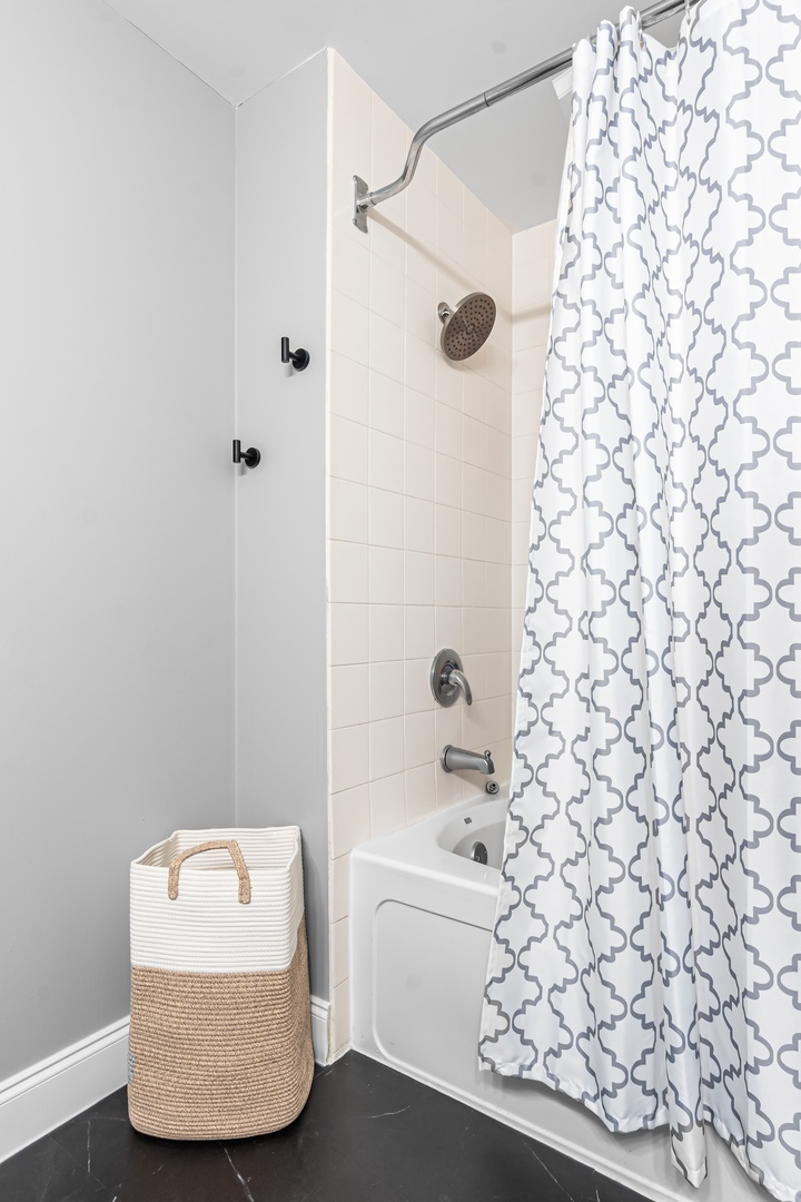 833 W 15th Place Unit: 311