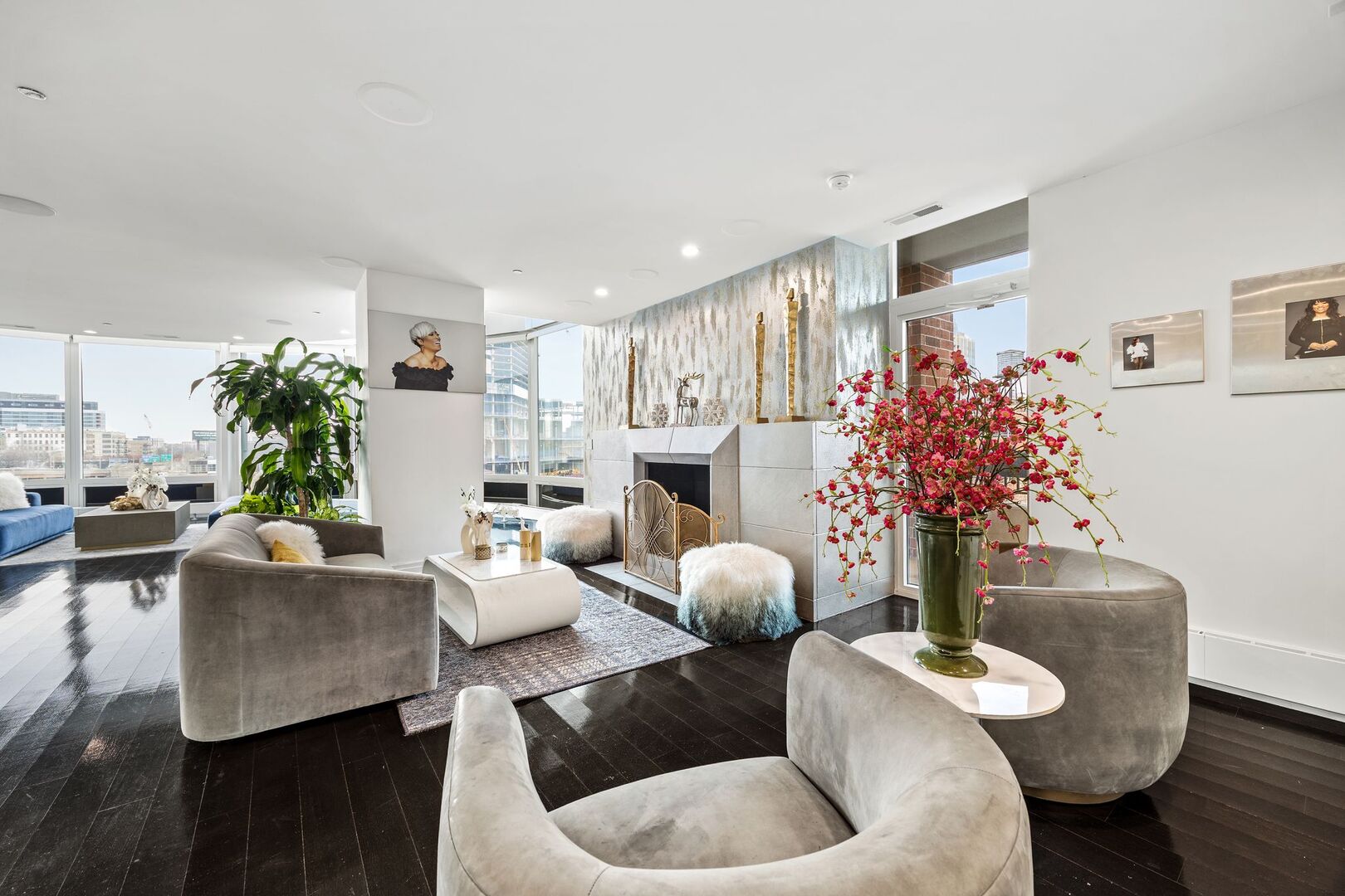 600 N Kingsbury Street Unit: 506