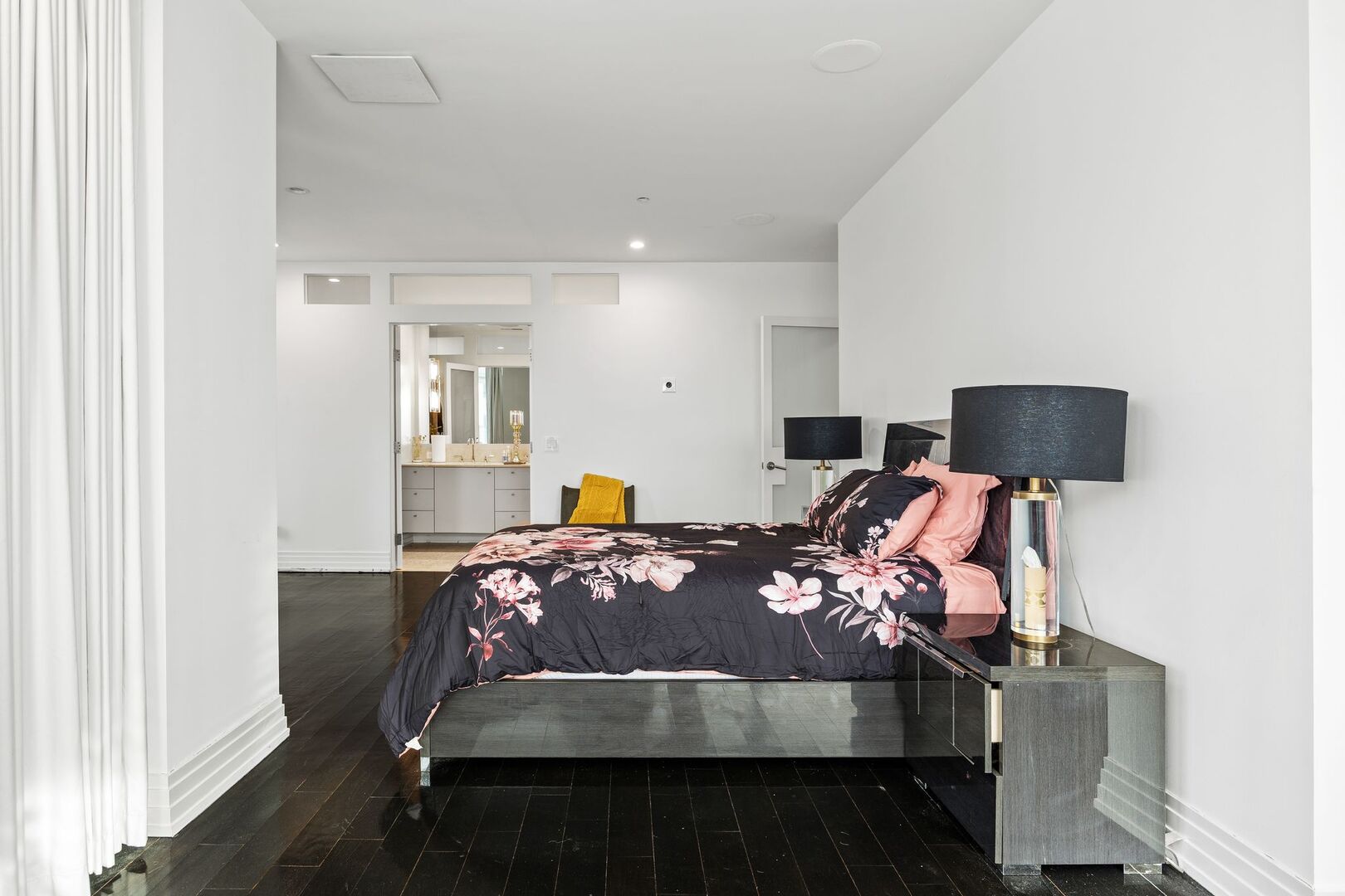 600 N Kingsbury Street Unit: 506