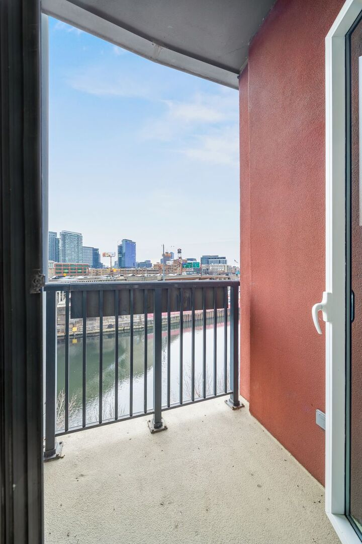 600 N Kingsbury Street Unit: 506