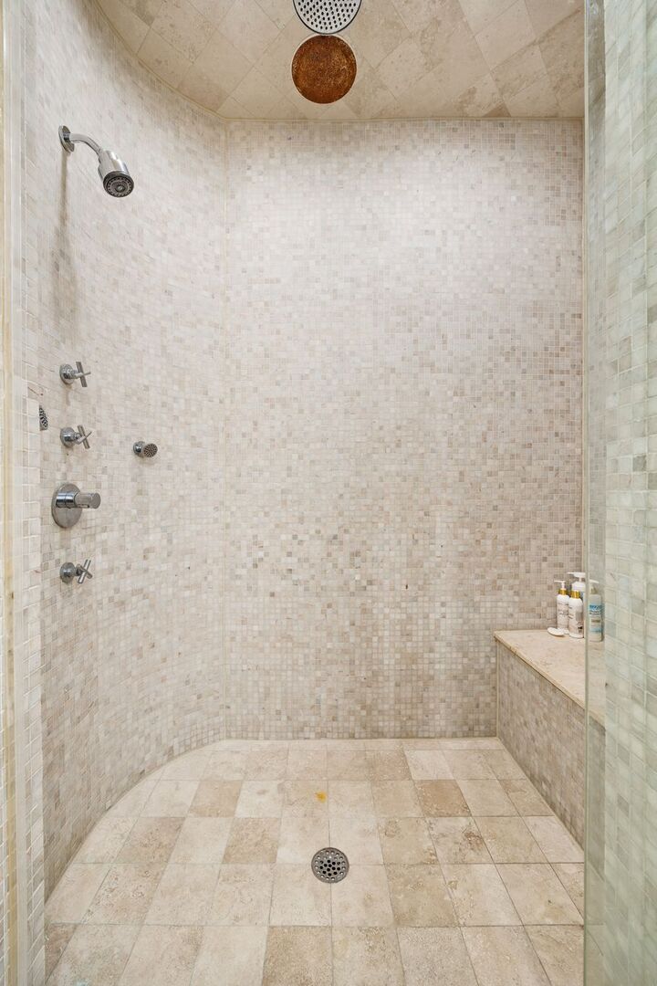 600 N Kingsbury Street Unit: 506