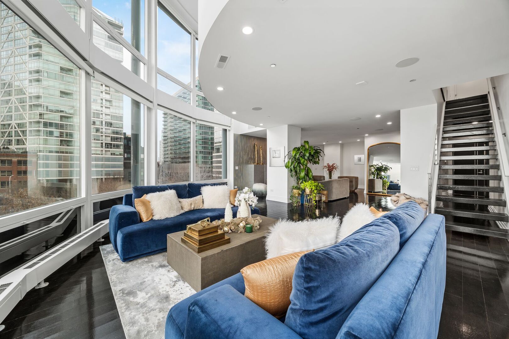 600 N Kingsbury Street Unit: 506