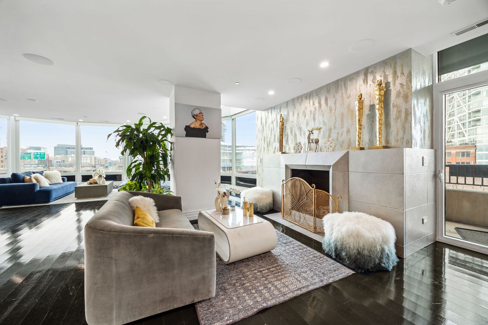 600 N Kingsbury Street Unit: 506