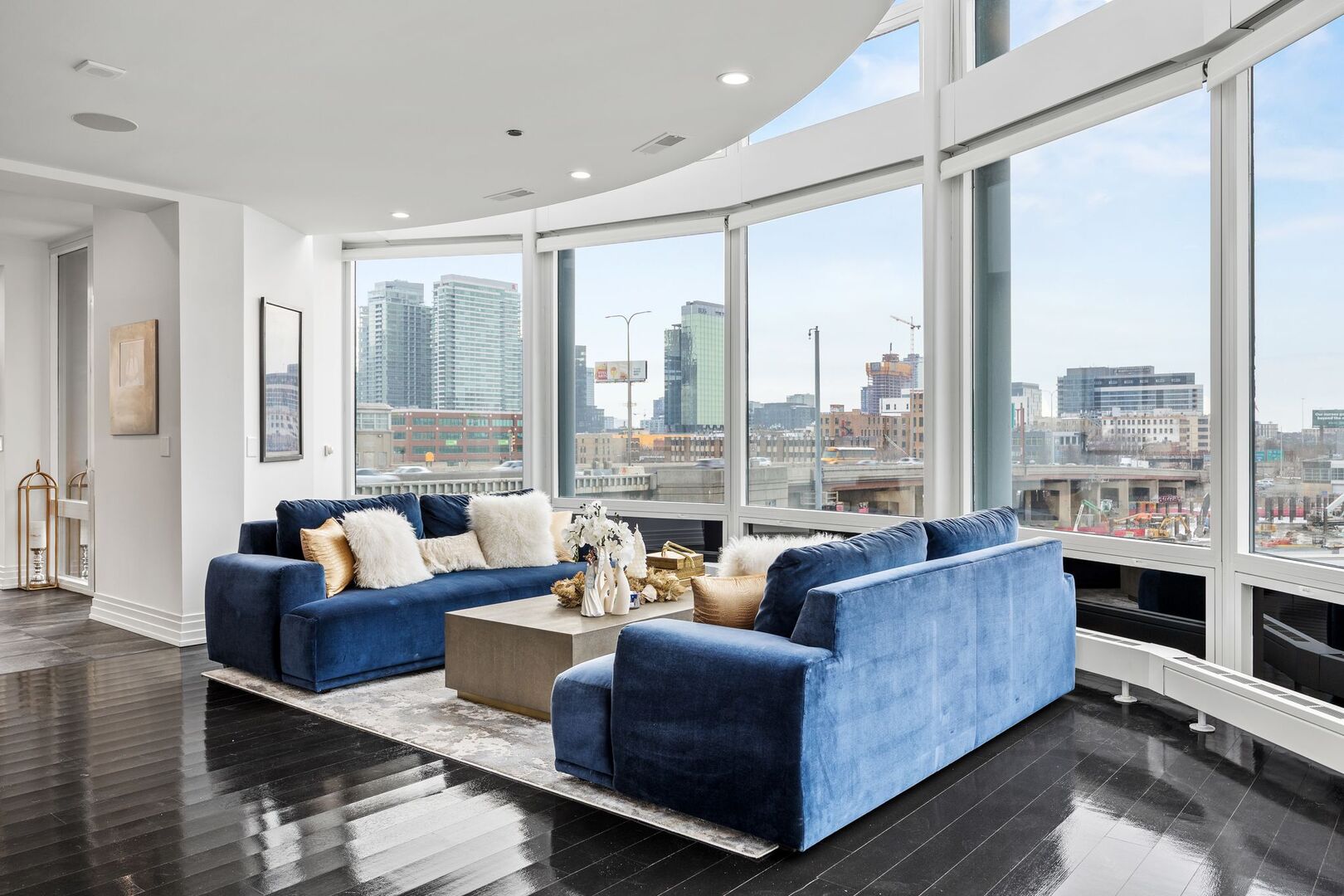 600 N Kingsbury Street Unit: 506