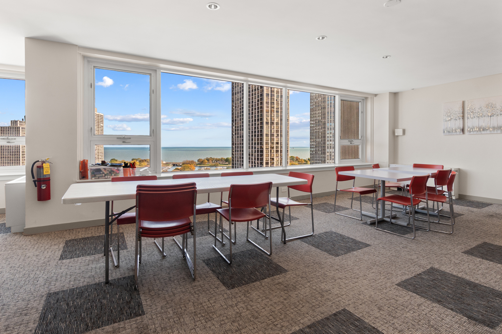 2728 N HAMPDEN Court Unit: 301