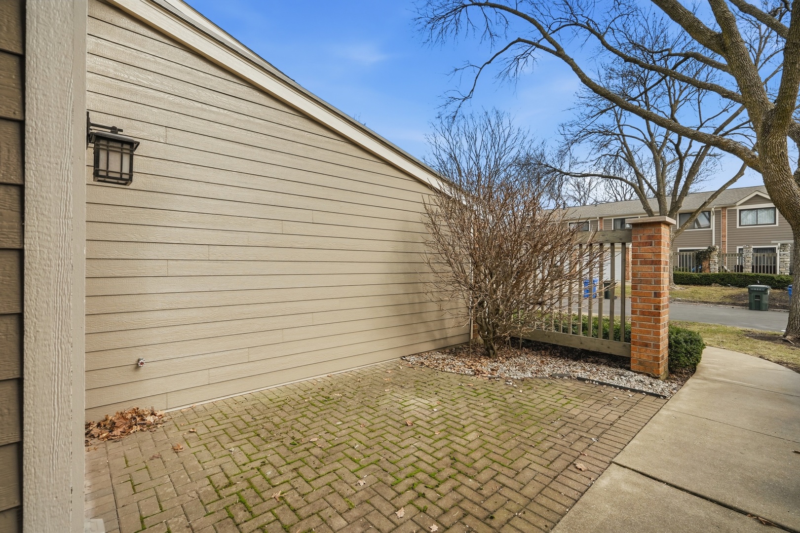1414 N Bridgeport Drive