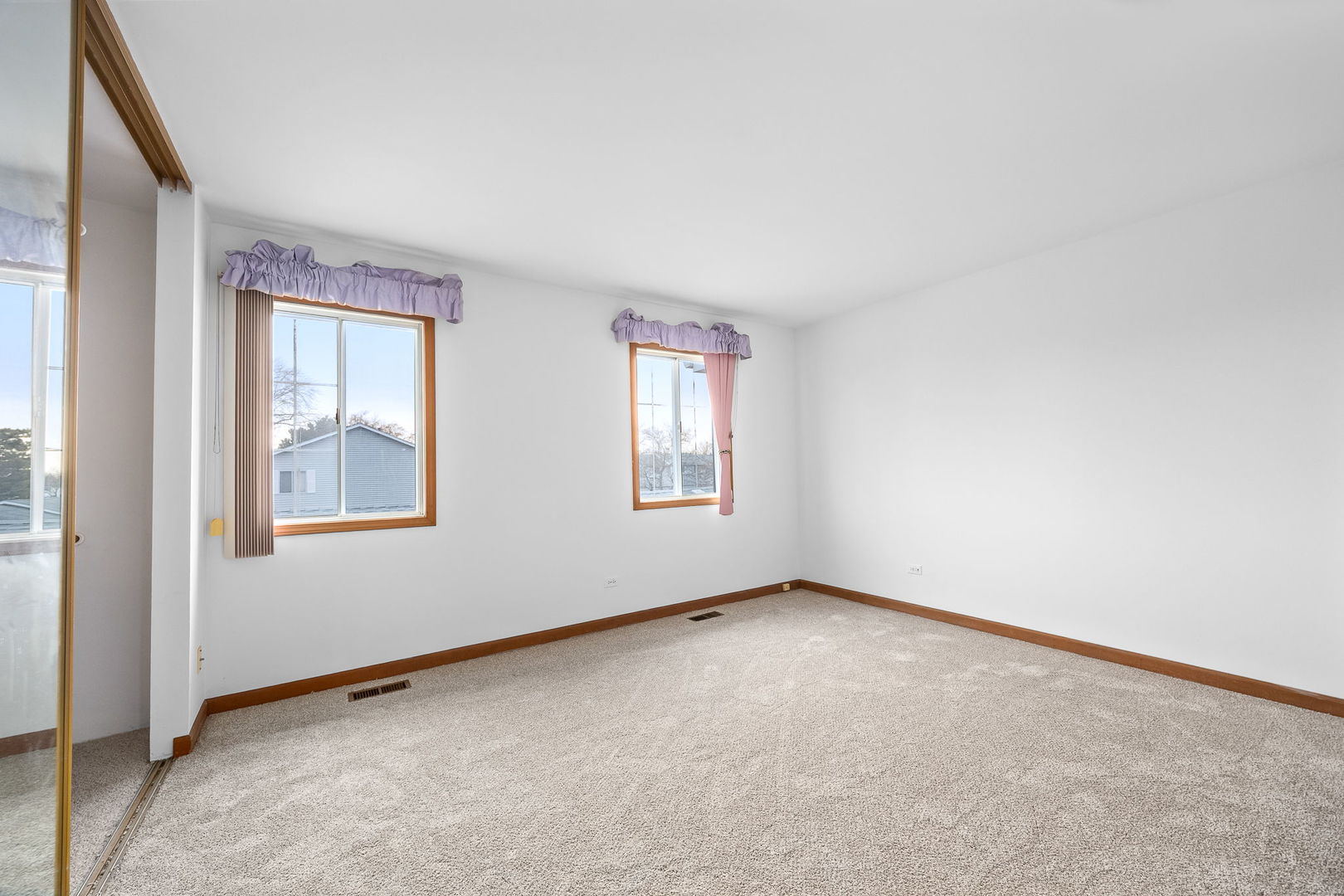 1 Scarlet Hawthorne Court