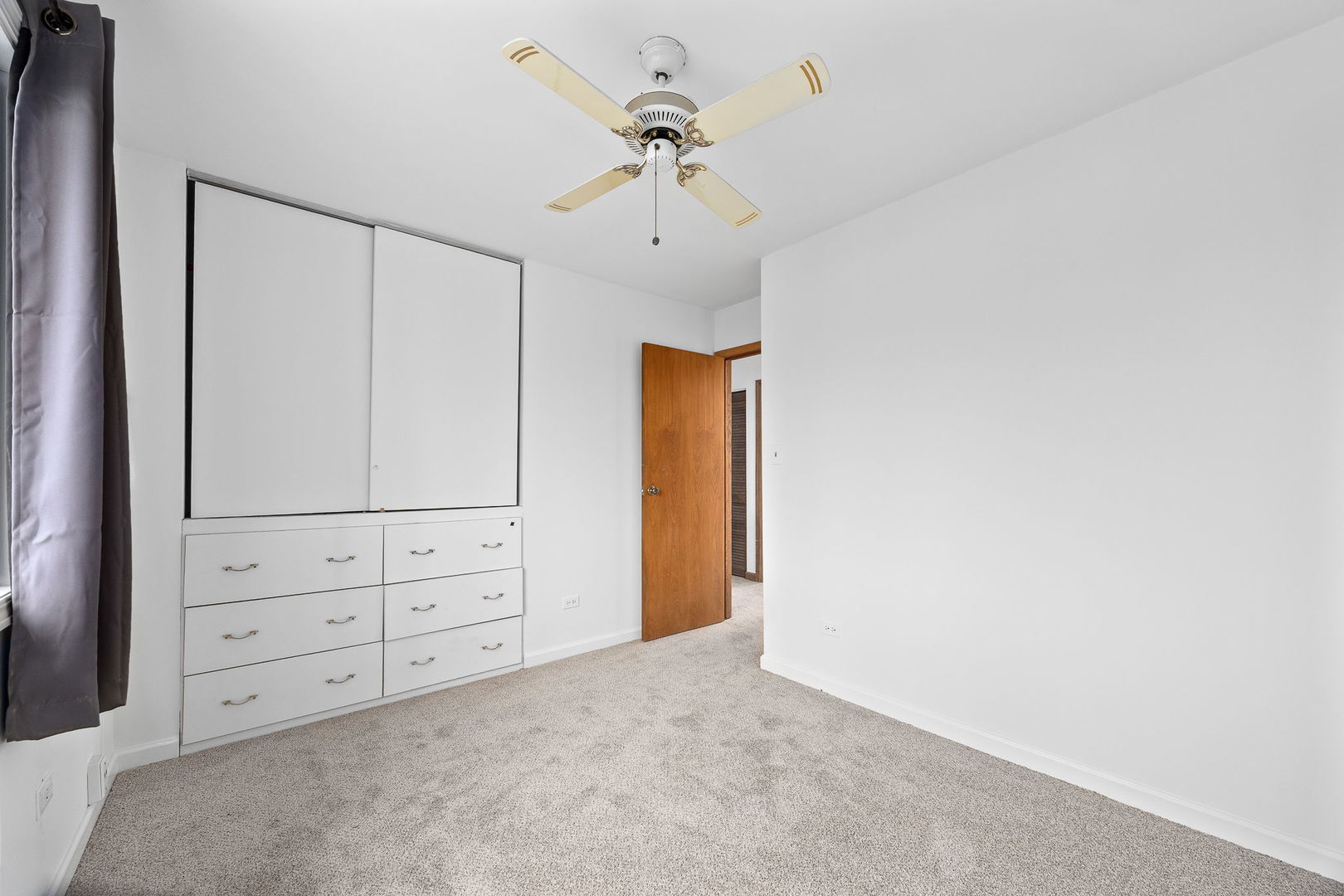 1 Scarlet Hawthorne Court