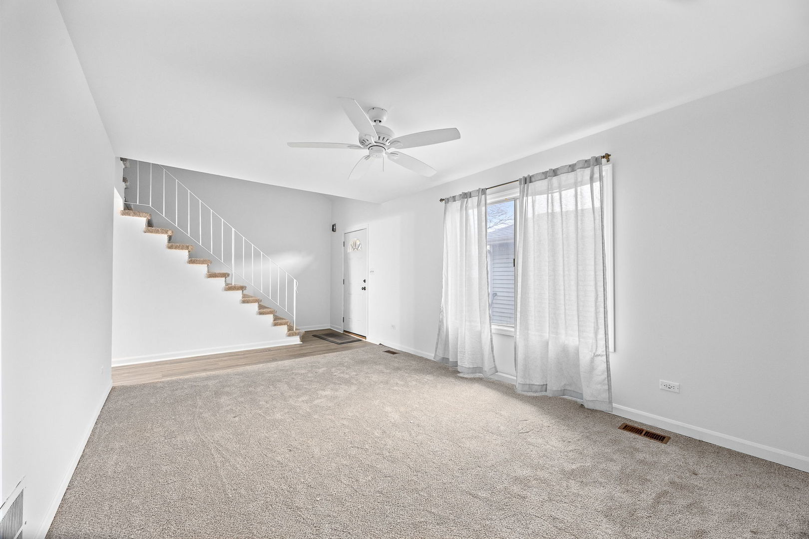 1 Scarlet Hawthorne Court