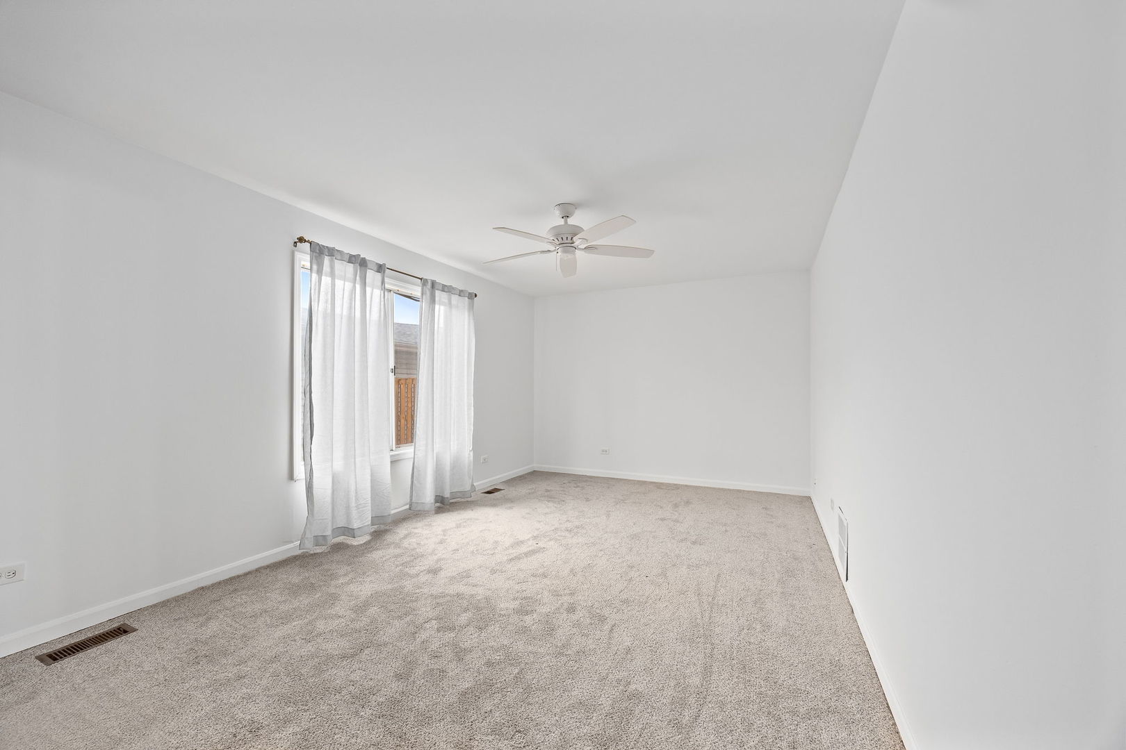 1 Scarlet Hawthorne Court