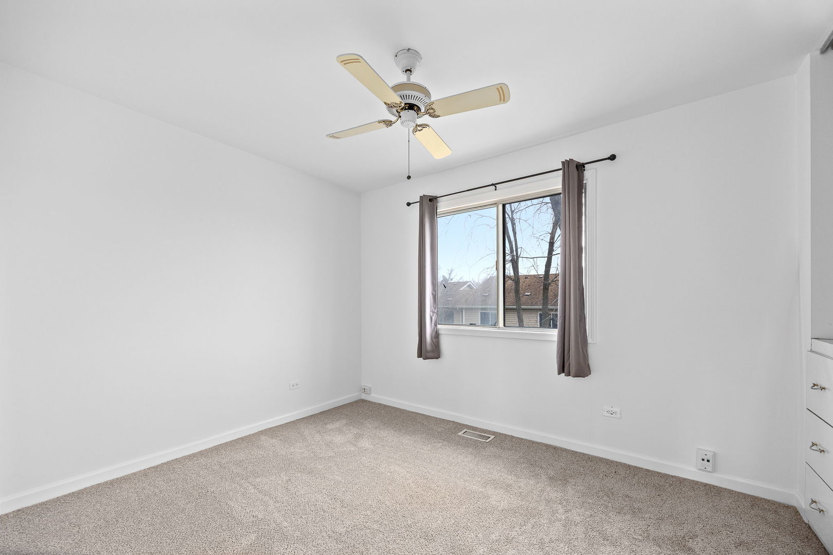 1 Scarlet Hawthorne Court