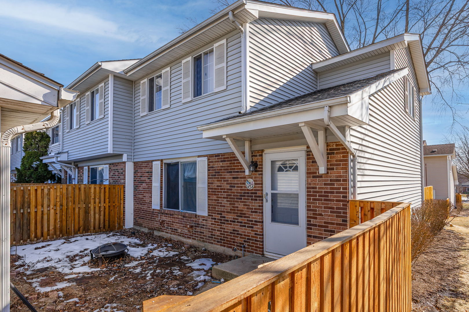1 Scarlet Hawthorne Court