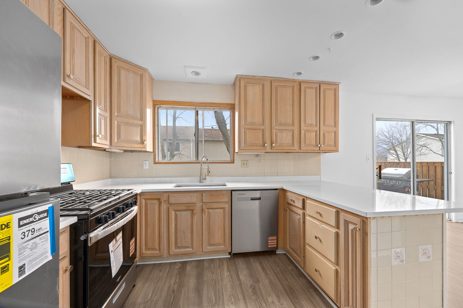 1 Scarlet Hawthorne Court