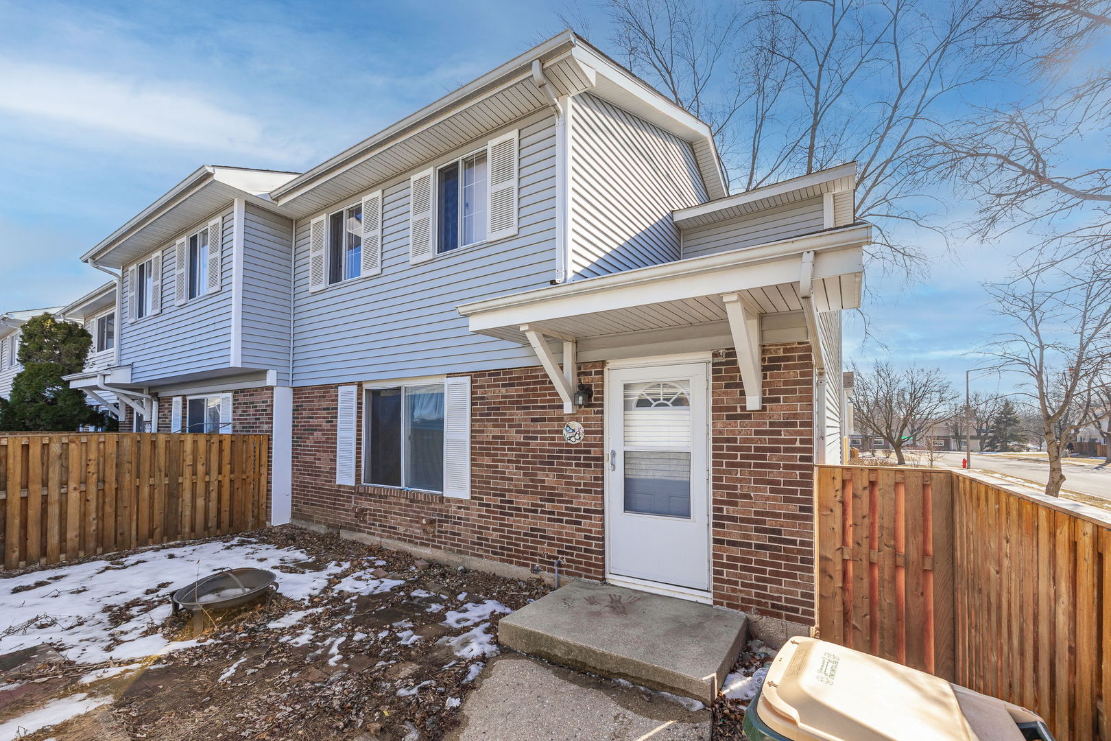 1 Scarlet Hawthorne Court