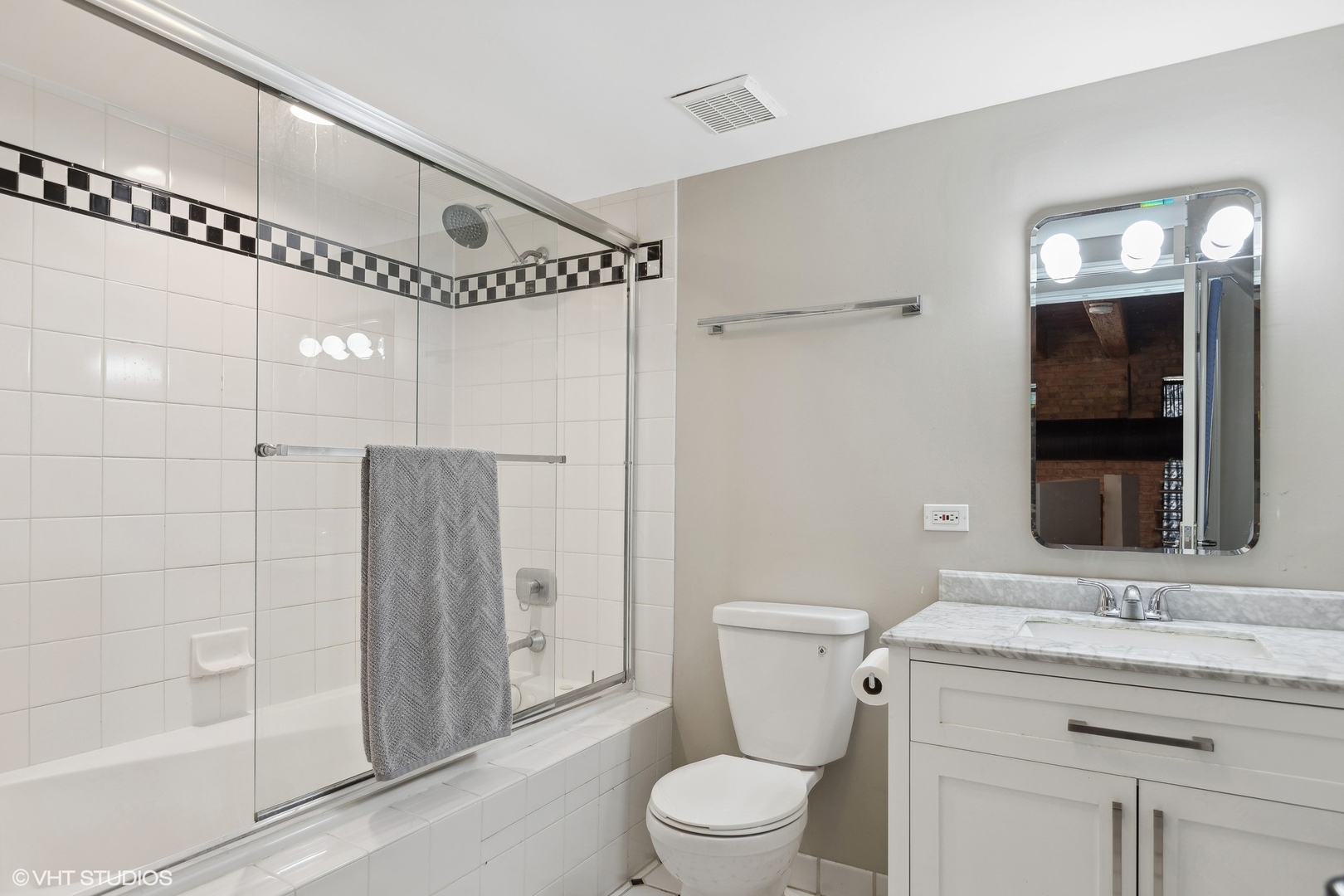 11 N Green Street Unit: 2A
