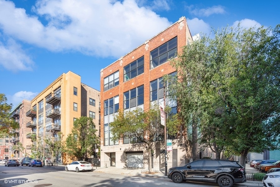 11 N Green Street Unit: 2A