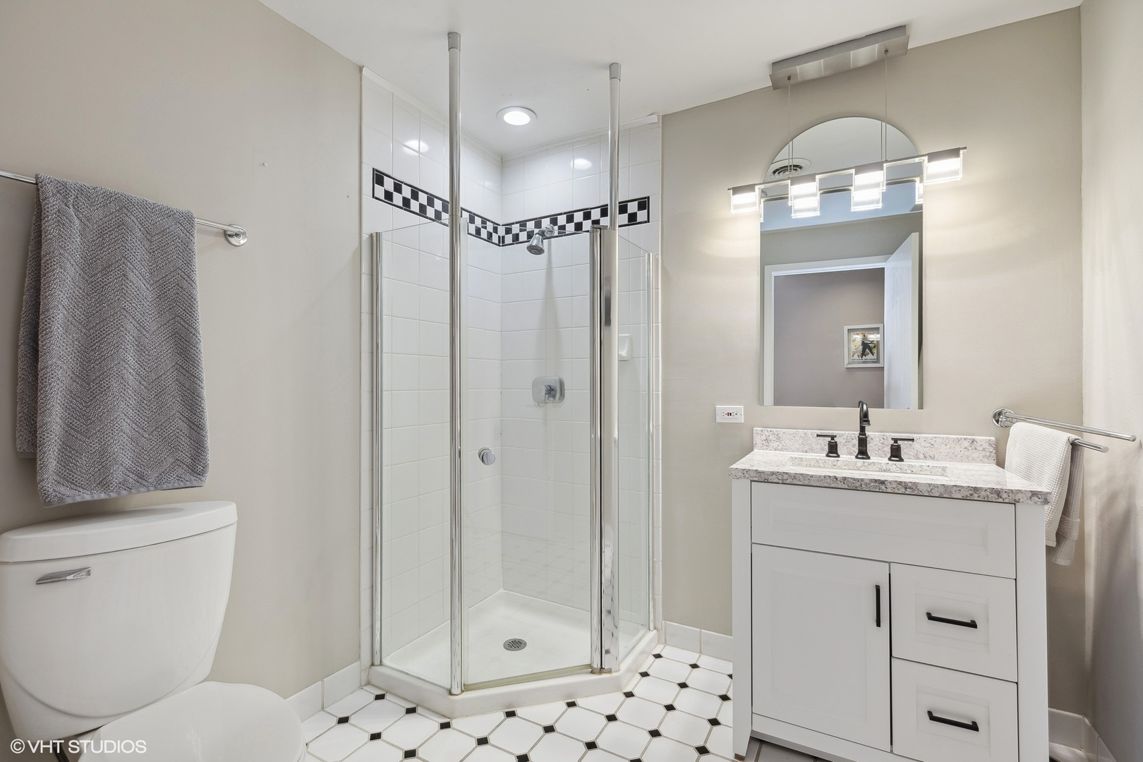 11 N Green Street Unit: 2A