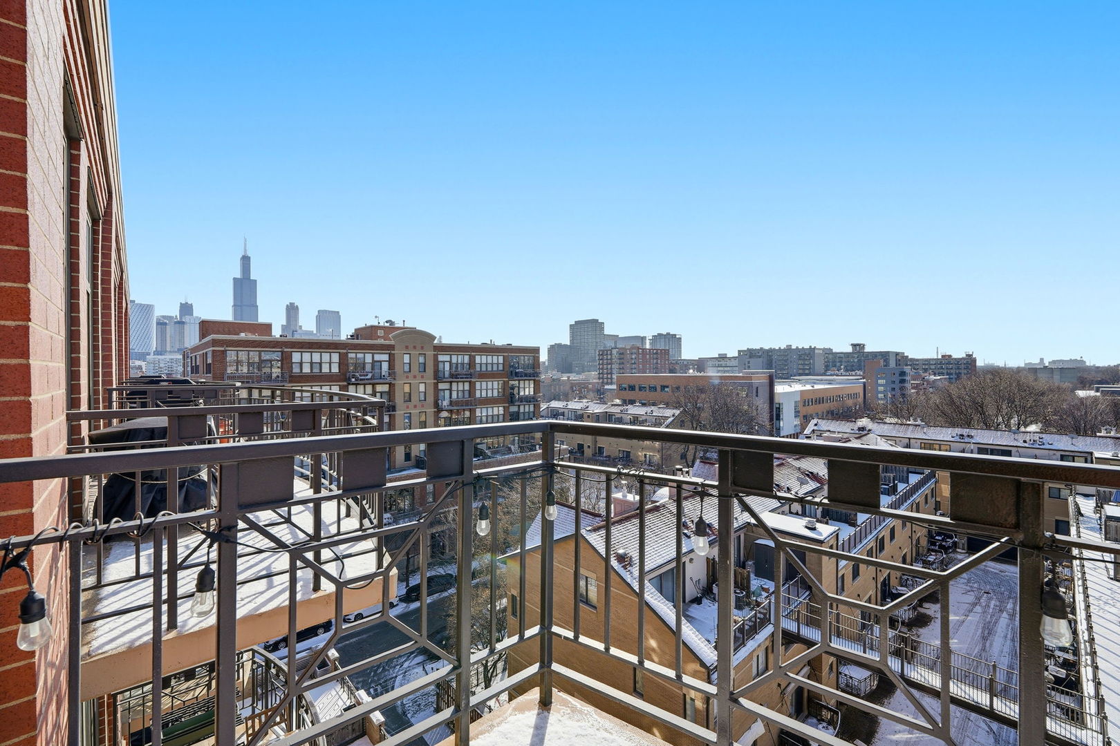 1301 W Madison Street Unit: 613