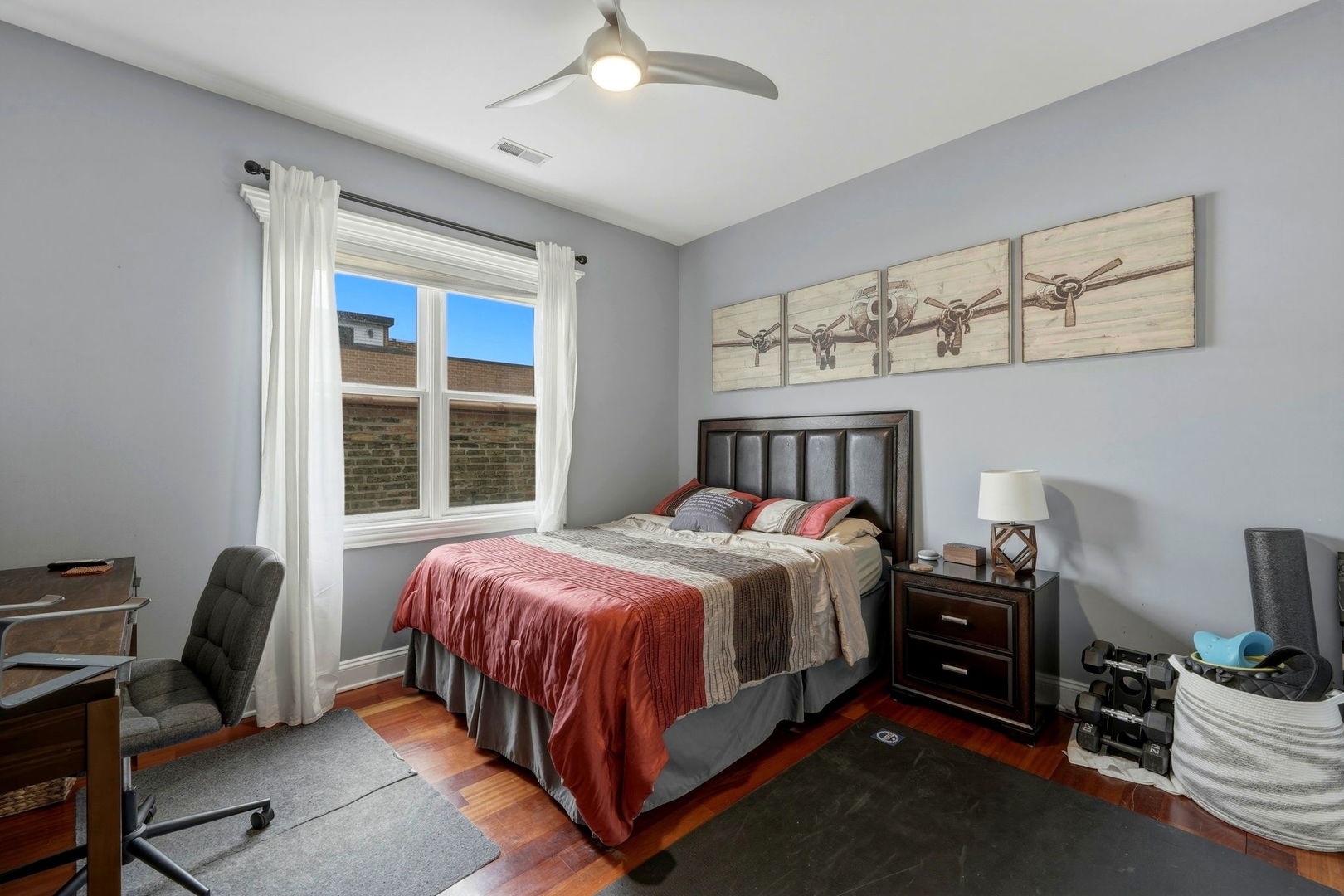 3537 N Reta Avenue Unit: 4