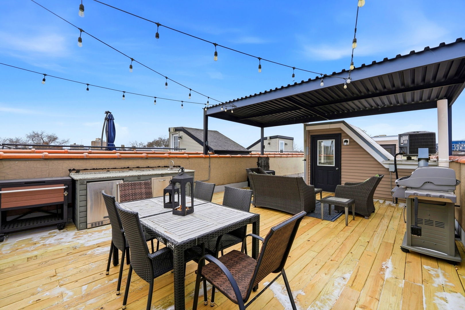 3537 N Reta Avenue Unit: 4