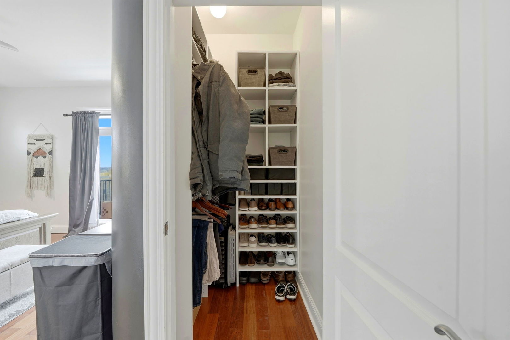 3537 N Reta Avenue Unit: 4