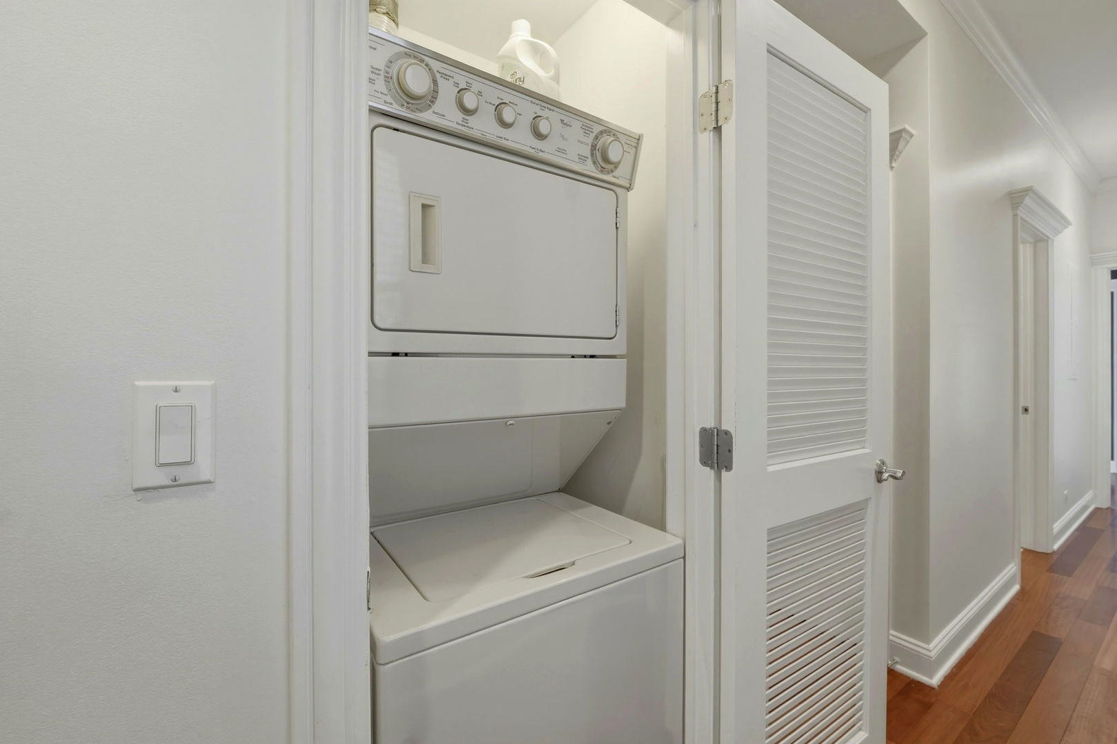 3537 N Reta Avenue Unit: 4