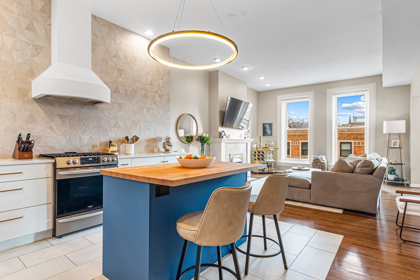 502 W Armitage Avenue Unit: 3