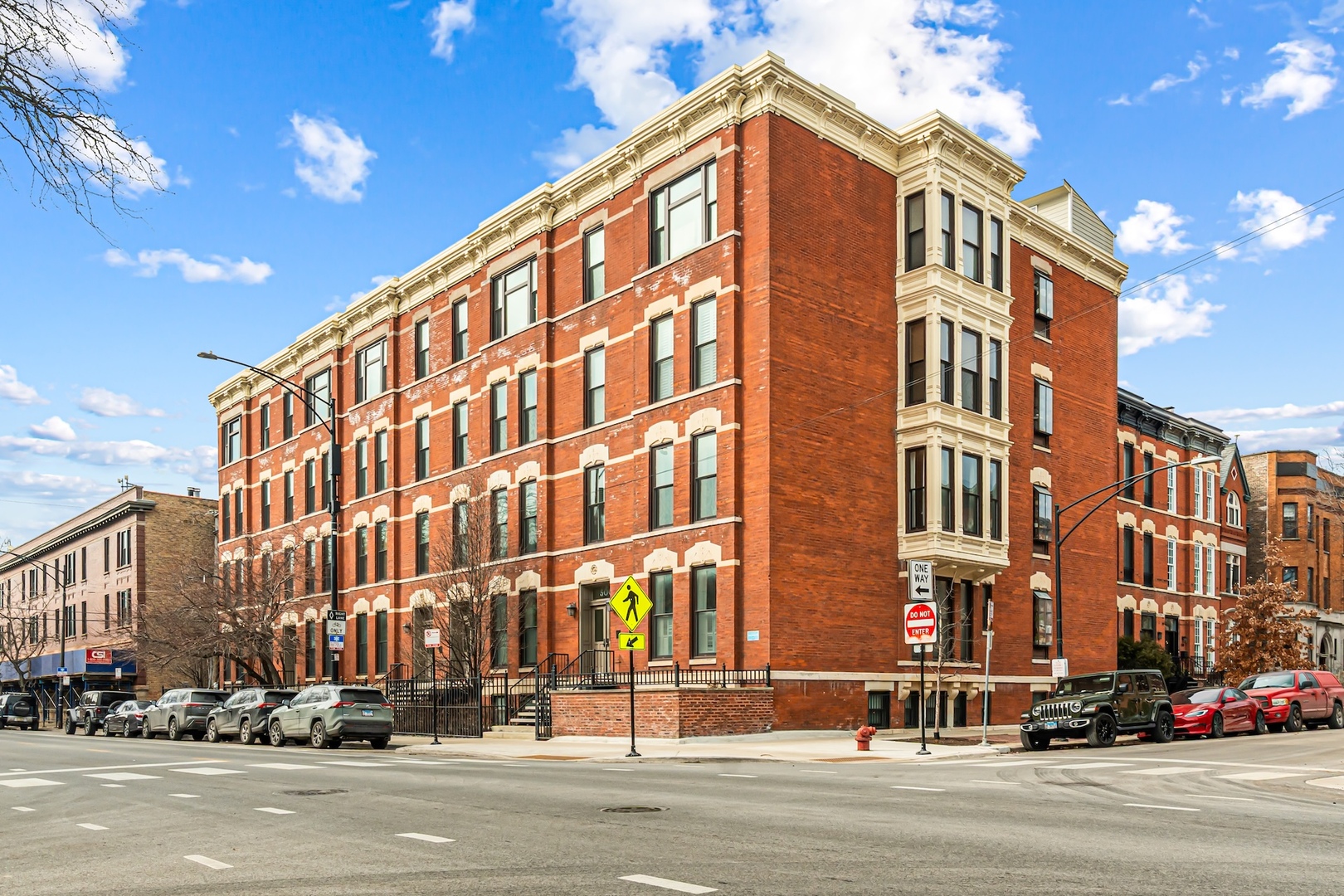 502 W Armitage Avenue Unit: 3