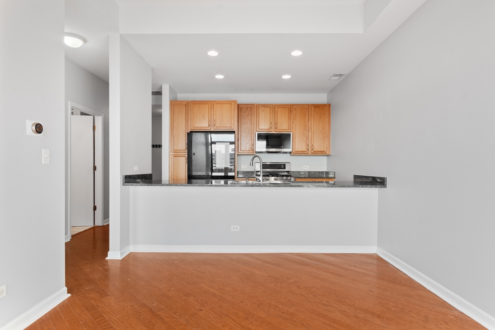 2317 W Wolfram Street Unit: 513