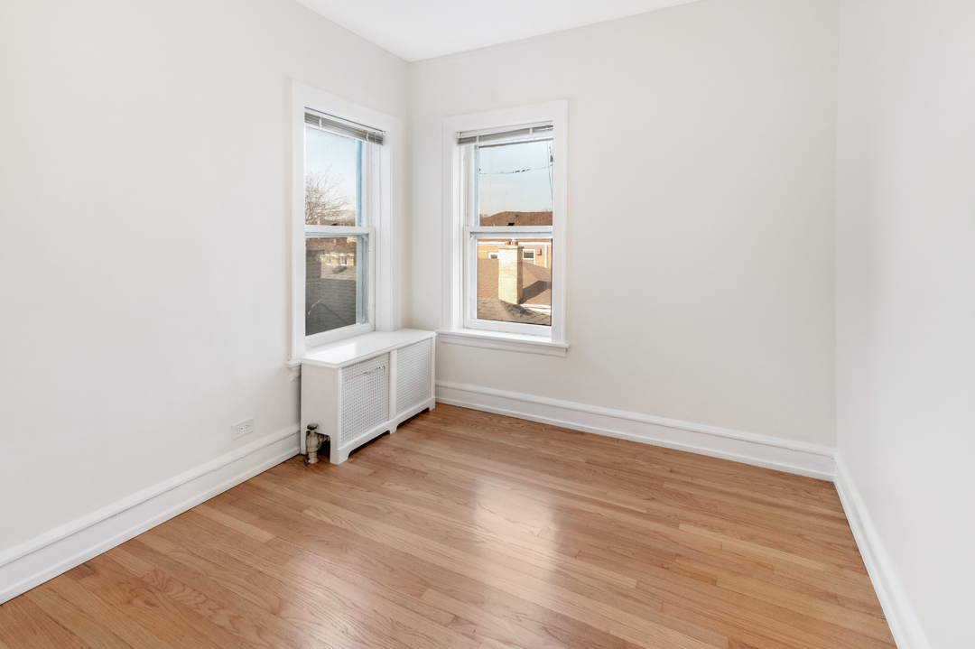 409 Custer Avenue Unit: 3N