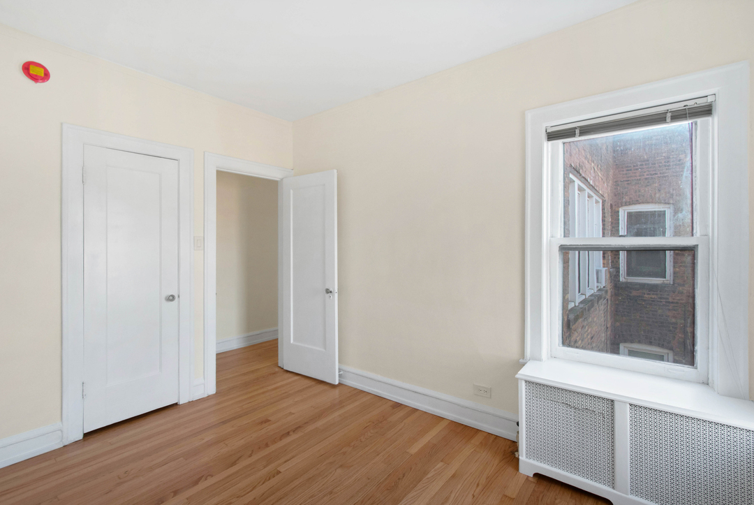 409 Custer Avenue Unit: 3N