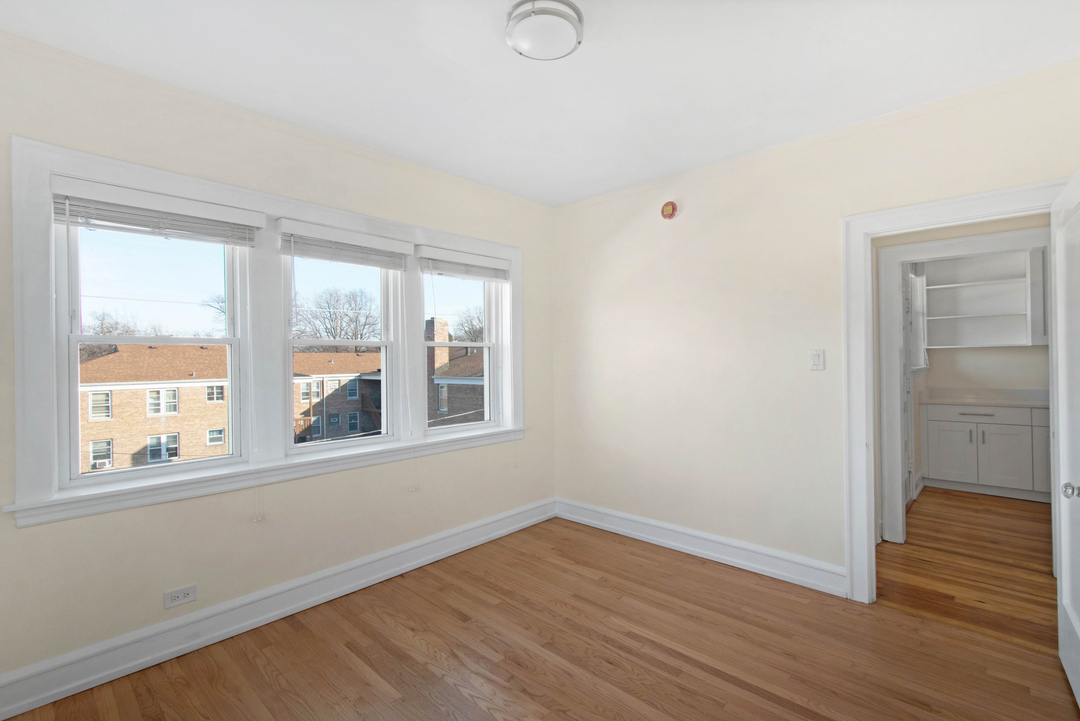 409 Custer Avenue Unit: 3N