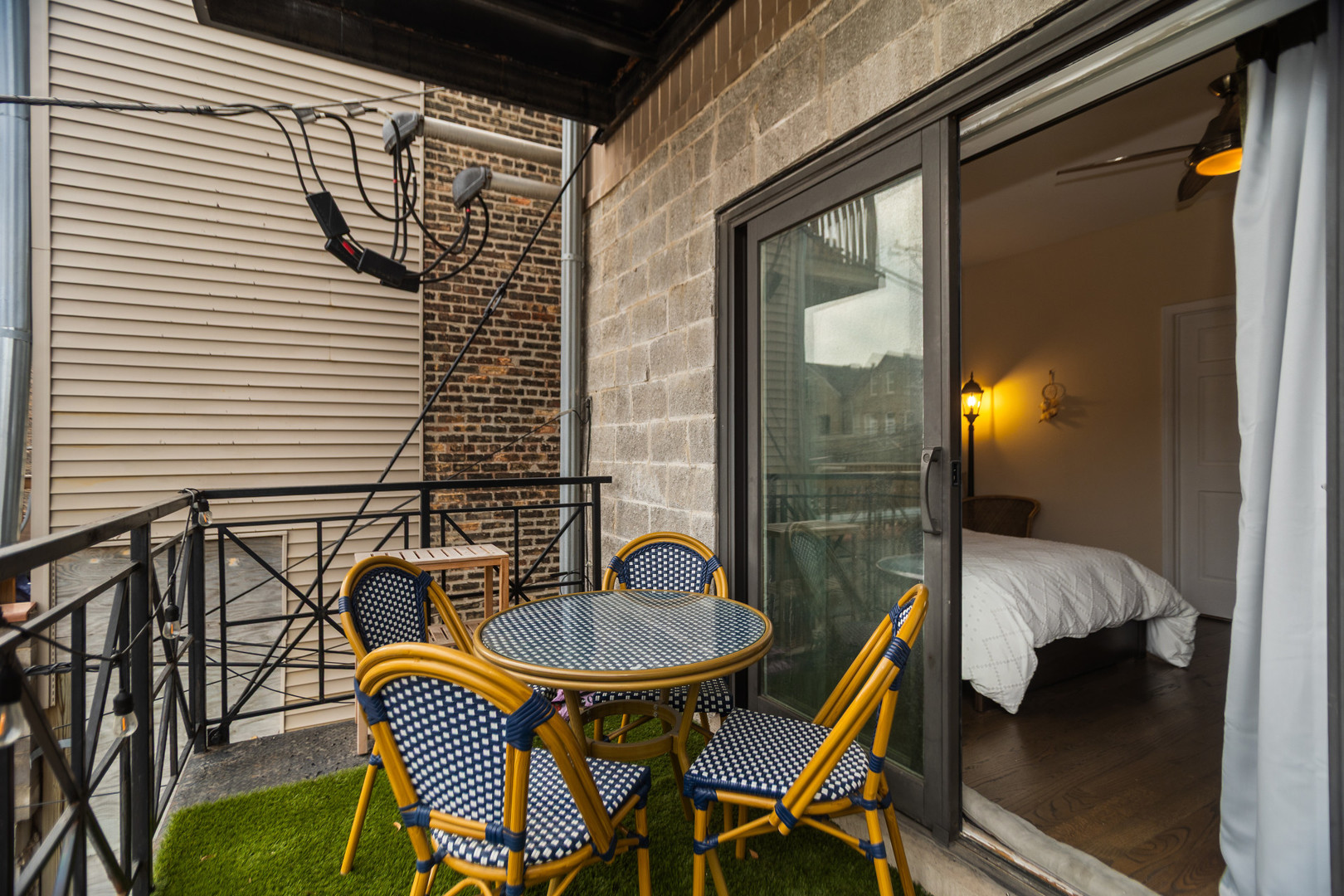 1451 N Ashland Avenue Unit: 2S
