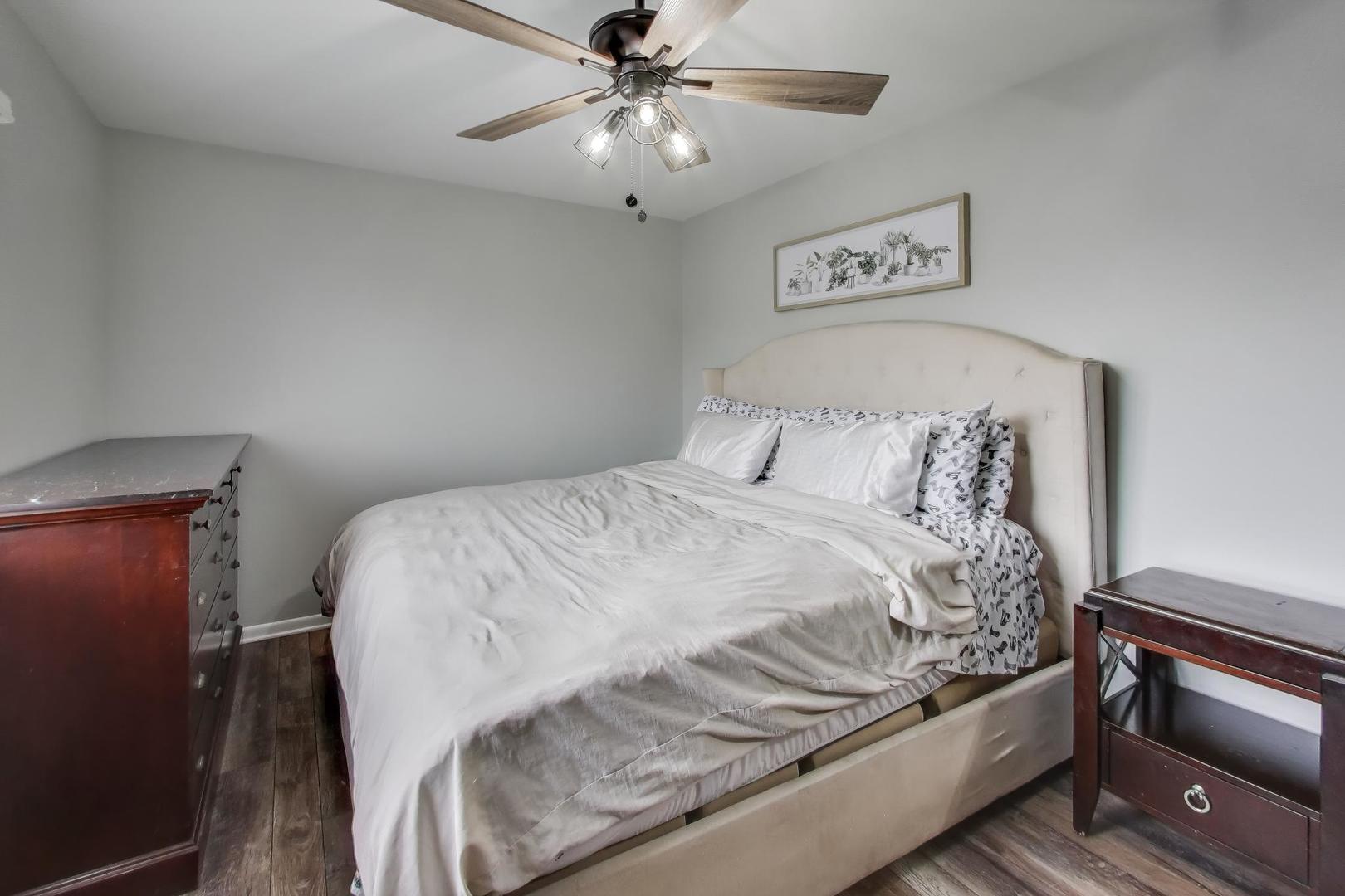 29W532 Winchester Circle Unit: 4
