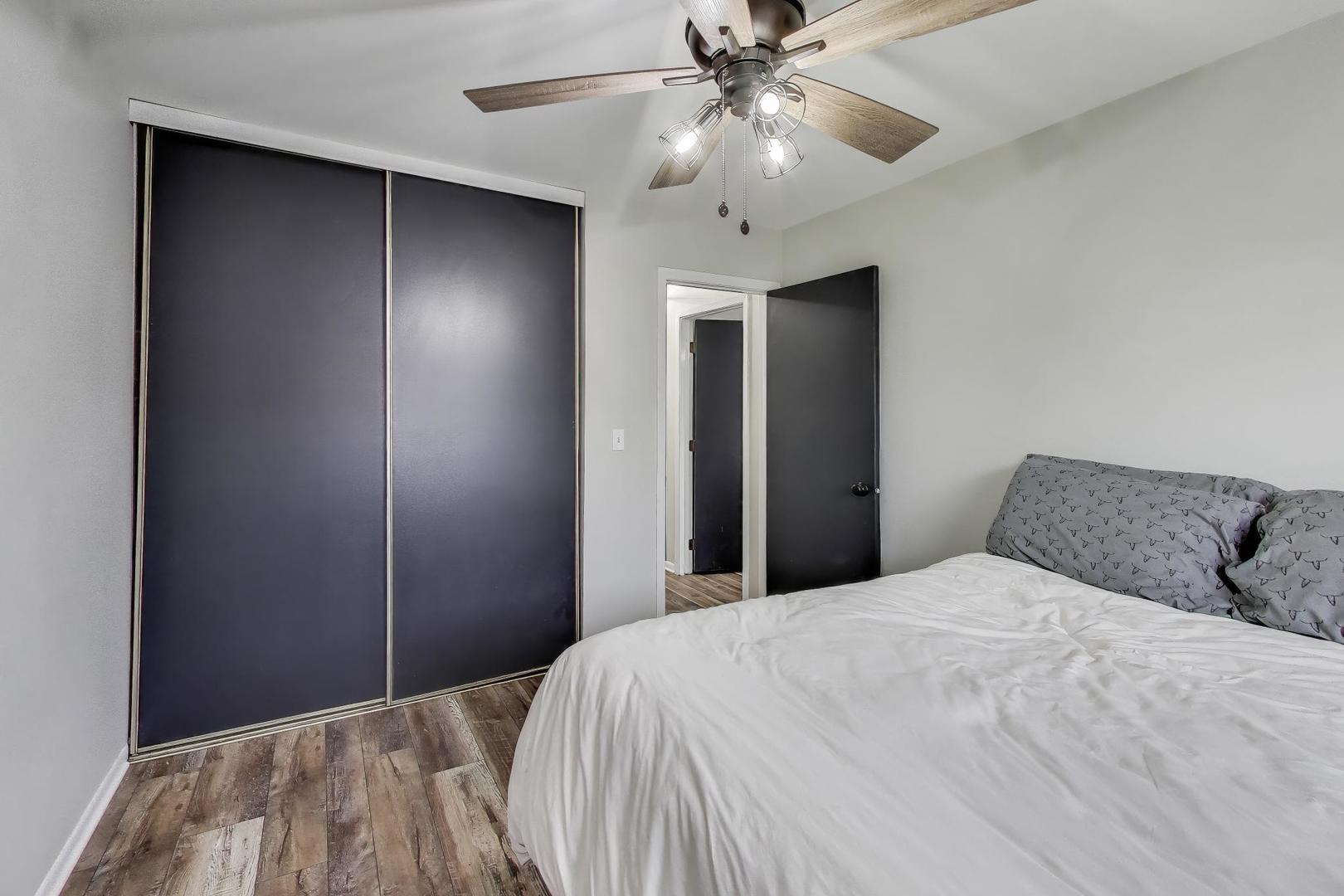 29W532 Winchester Circle Unit: 4