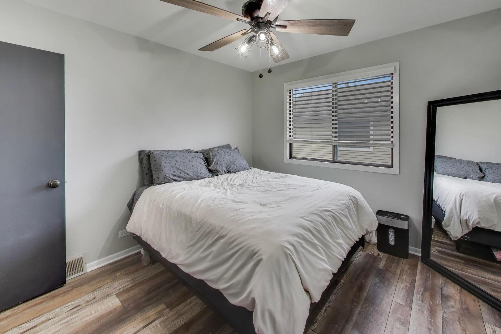 29W532 Winchester Circle Unit: 4