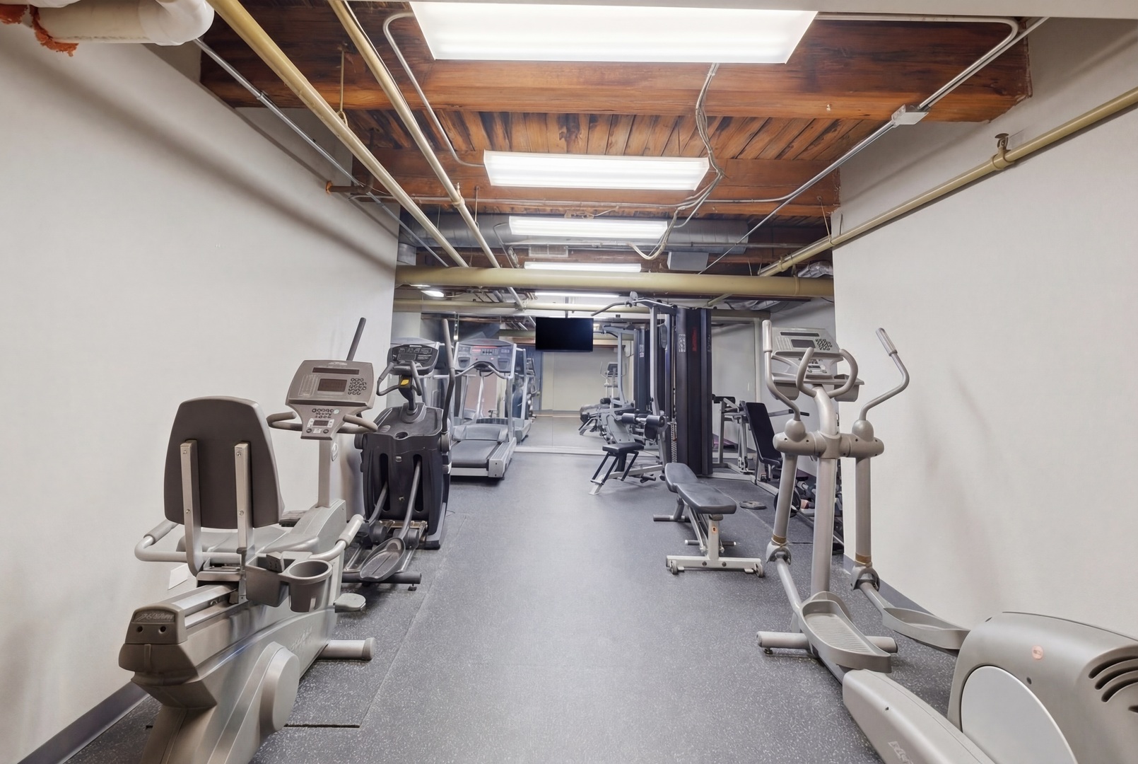 225 W HURON Street Unit: 313