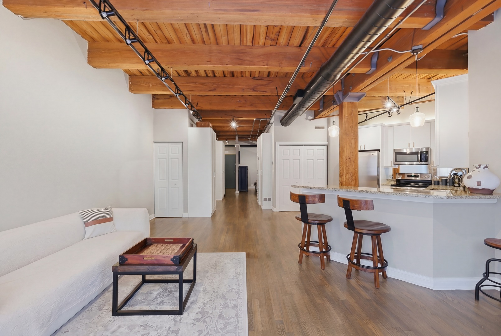 225 W HURON Street Unit: 313
