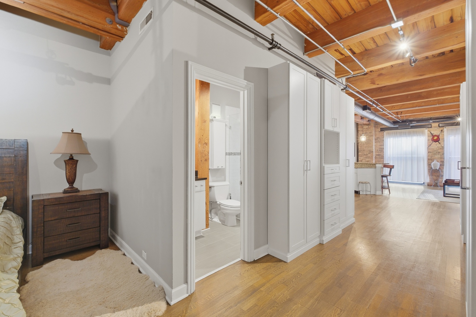 225 W HURON Street Unit: 313