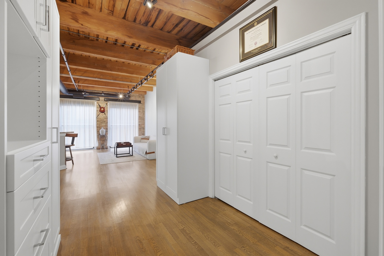 225 W HURON Street Unit: 313