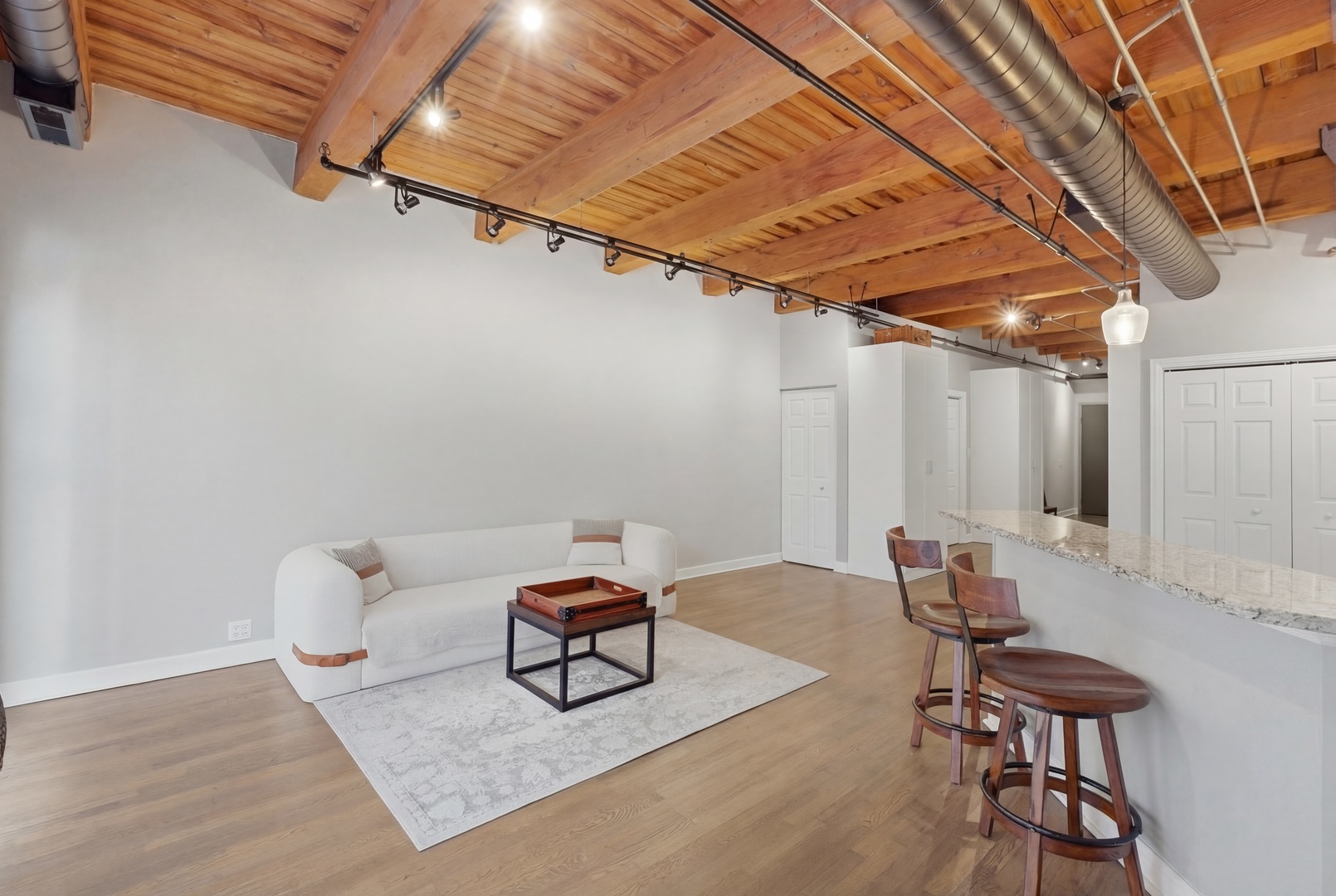 225 W HURON Street Unit: 313