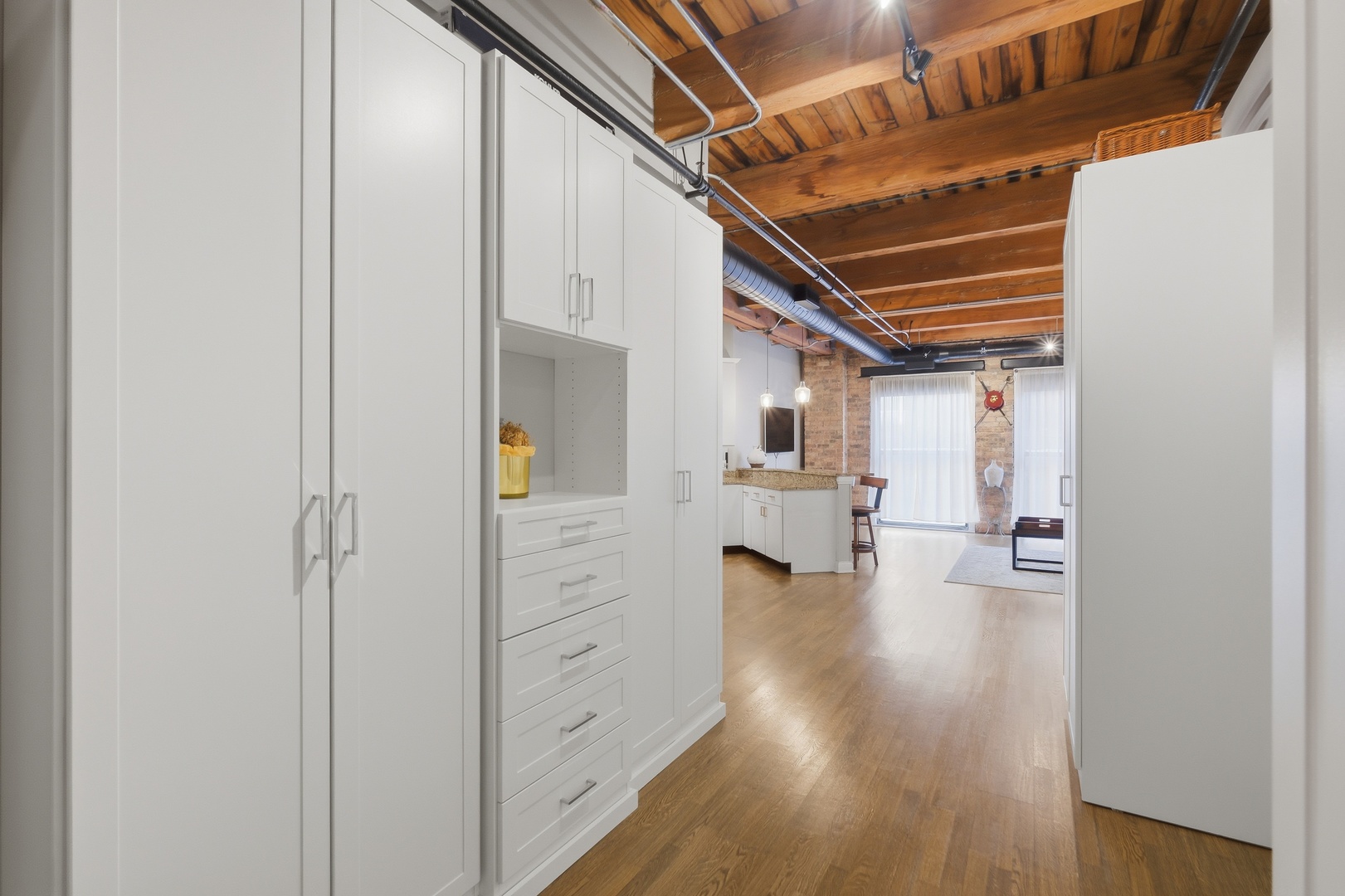 225 W HURON Street Unit: 313